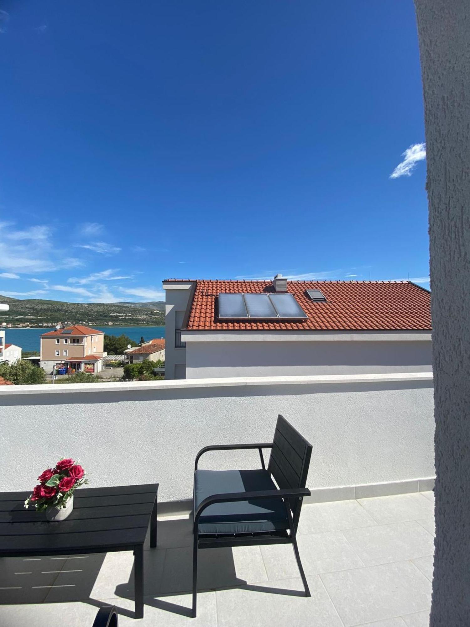 Apartments Paola Trogir Buitenkant foto